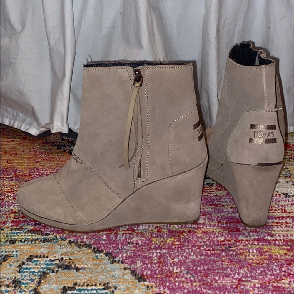 Tom’s Wedge Bootie